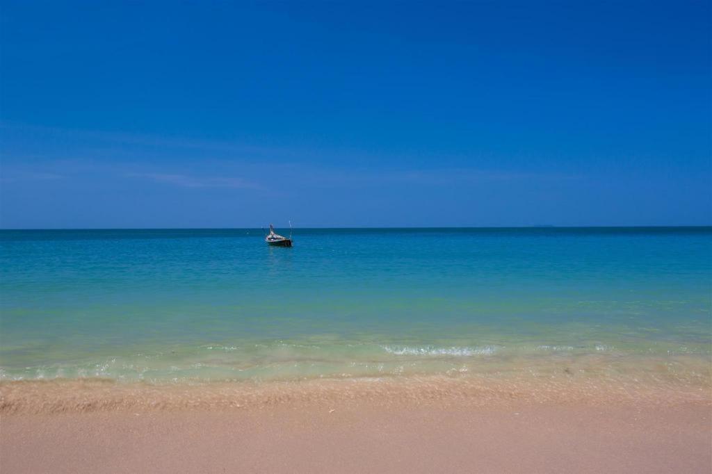 Relax Beach House Ko Lanta Extérieur photo