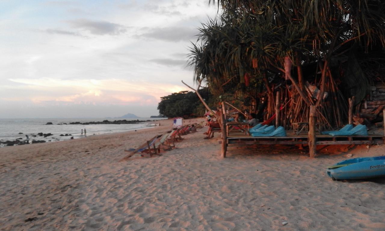 Relax Beach House Ko Lanta Extérieur photo